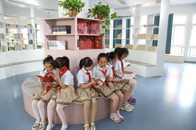 徐州市銅山區(qū)新區(qū)實(shí)驗(yàn)小學(xué)營造&ldquo;三園&rdquo;讓師生體驗(yàn)幸福完整的教育生活